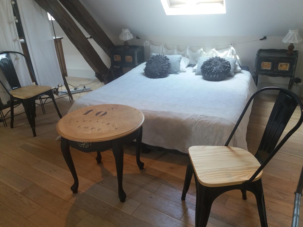 לינה וארוחת בוקר Ousson-sur-Loire La Chaumiere מראה חיצוני תמונה
